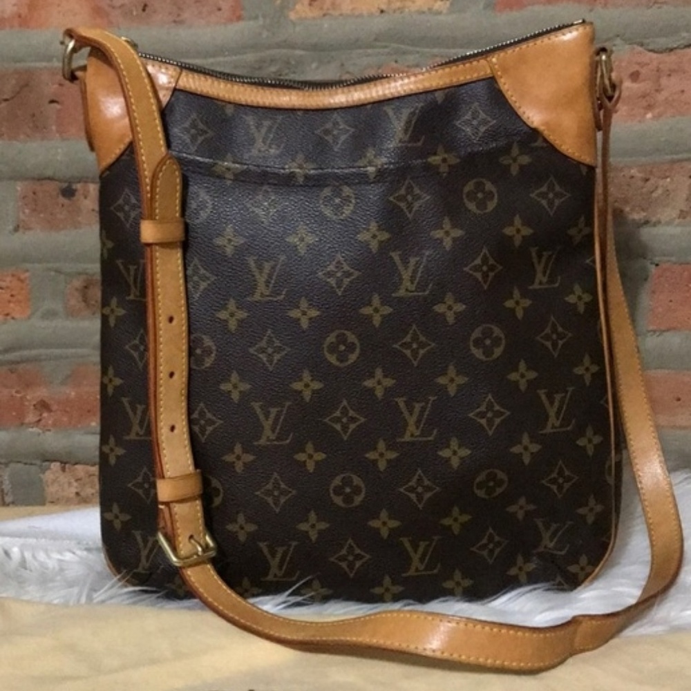 Take LV Auth Quiz Y or N-then look inside 4 answer - Picture 5 of 8